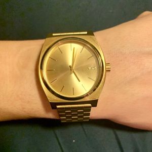 Nixon “time teller” watch